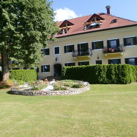 Garten- & Loggia-Appartement Herrenhaus Dellach im Drautal Extérieur photo