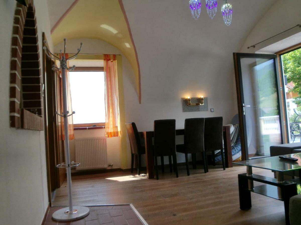 Garten- & Loggia-Appartement Herrenhaus Dellach im Drautal Extérieur photo