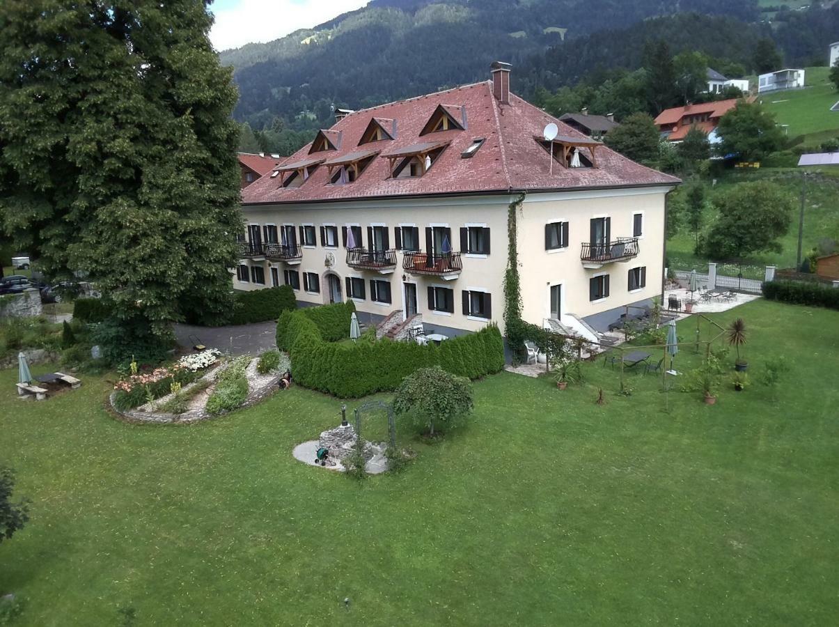 Garten- & Loggia-Appartement Herrenhaus Dellach im Drautal Extérieur photo