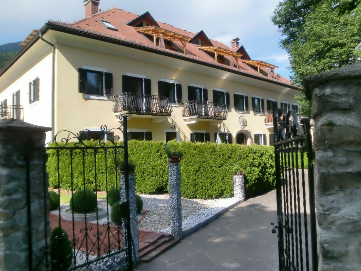 Garten- & Loggia-Appartement Herrenhaus Dellach im Drautal Extérieur photo