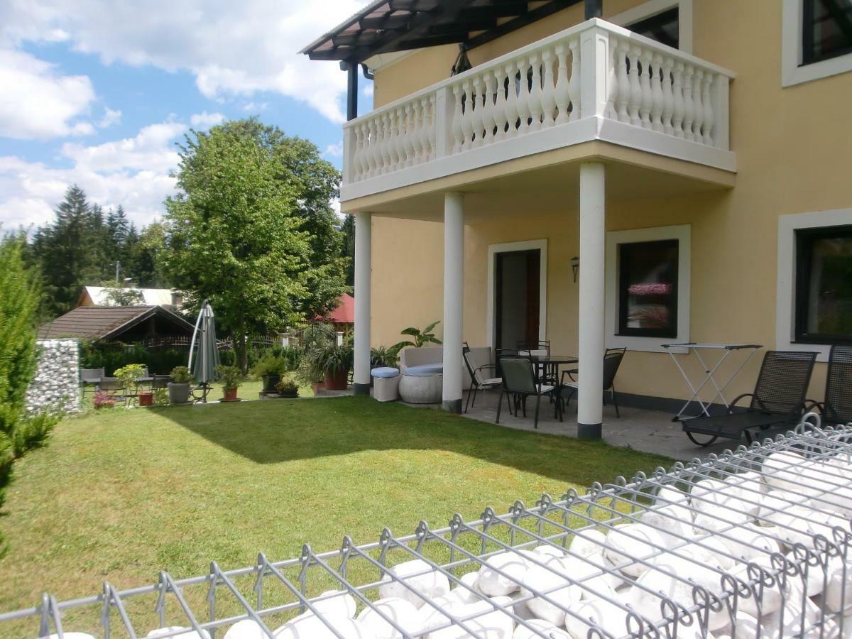 Garten- & Loggia-Appartement Herrenhaus Dellach im Drautal Extérieur photo