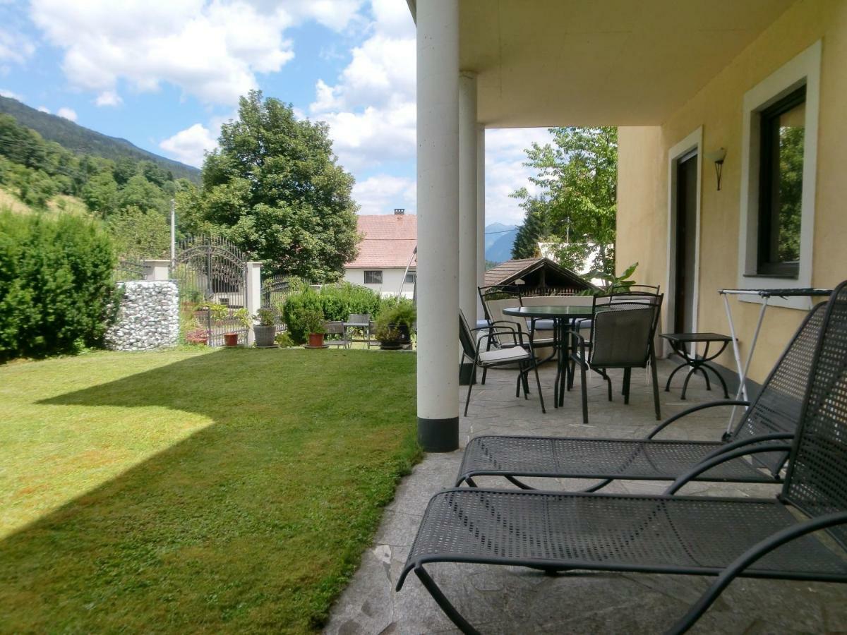 Garten- & Loggia-Appartement Herrenhaus Dellach im Drautal Extérieur photo