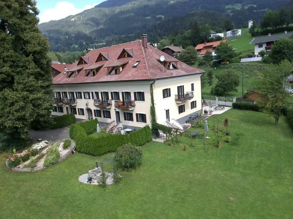 Garten- & Loggia-Appartement Herrenhaus Dellach im Drautal Extérieur photo
