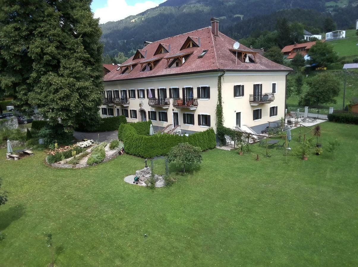 Garten- & Loggia-Appartement Herrenhaus Dellach im Drautal Extérieur photo