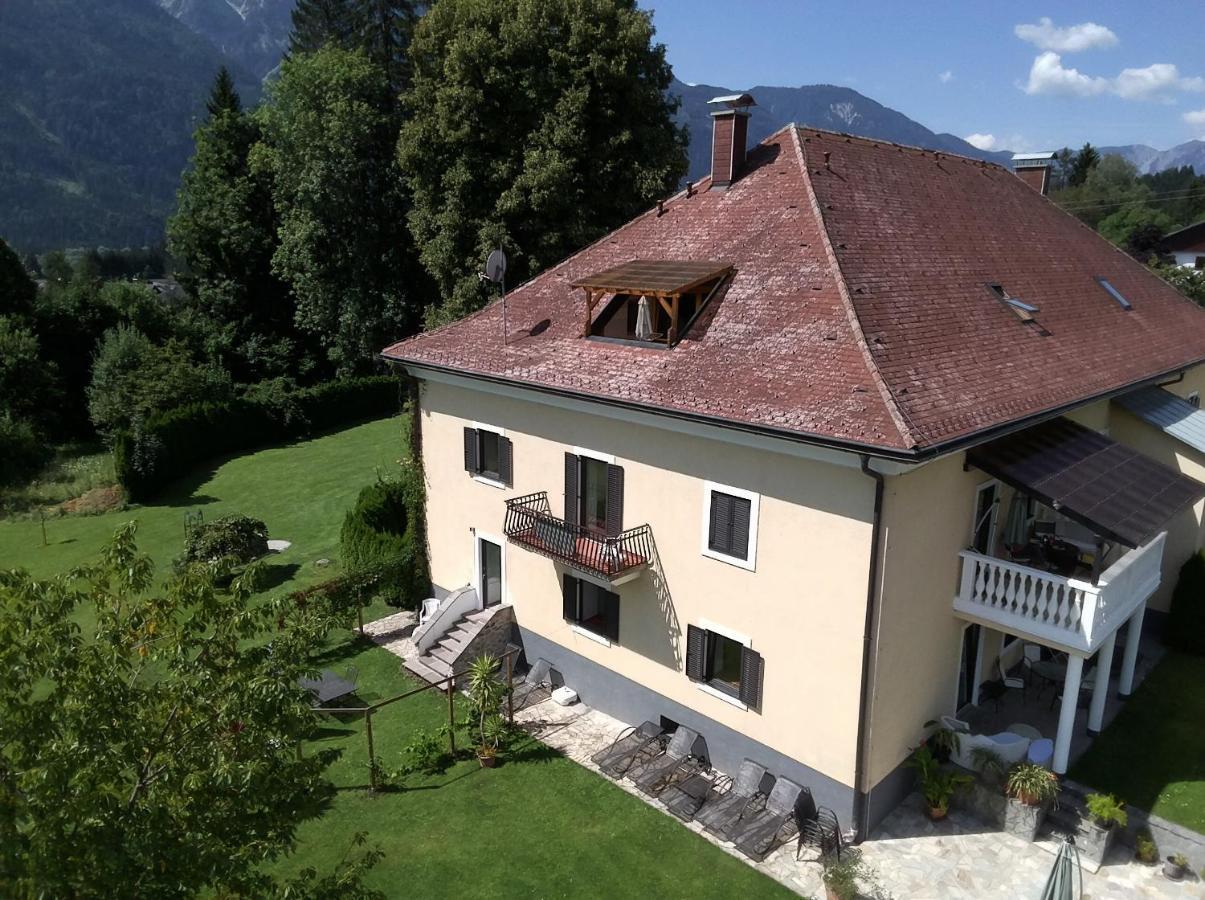 Garten- & Loggia-Appartement Herrenhaus Dellach im Drautal Extérieur photo